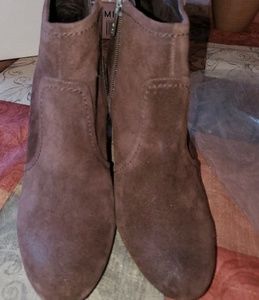 Twiggy London  little brown short boots